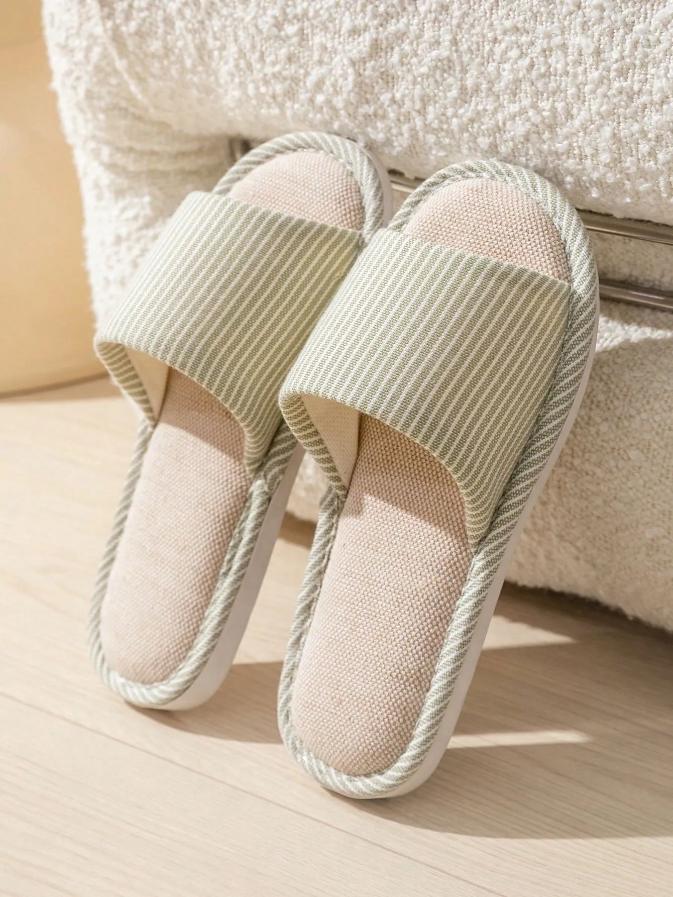 Non-slip indoor sleepers with Soft Bottom