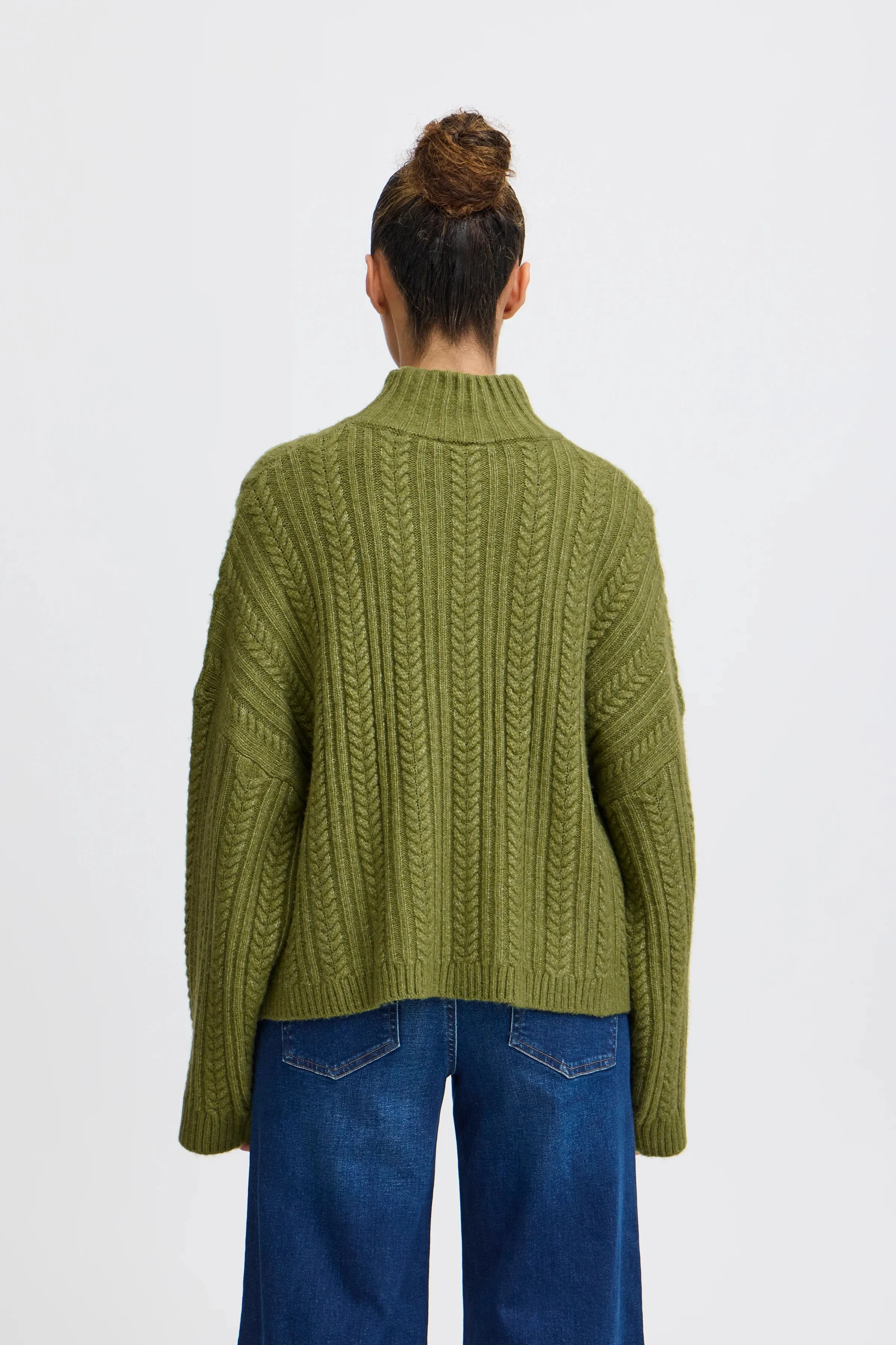 OLIVE CABLE KNIT TURTLENECK SWEATER