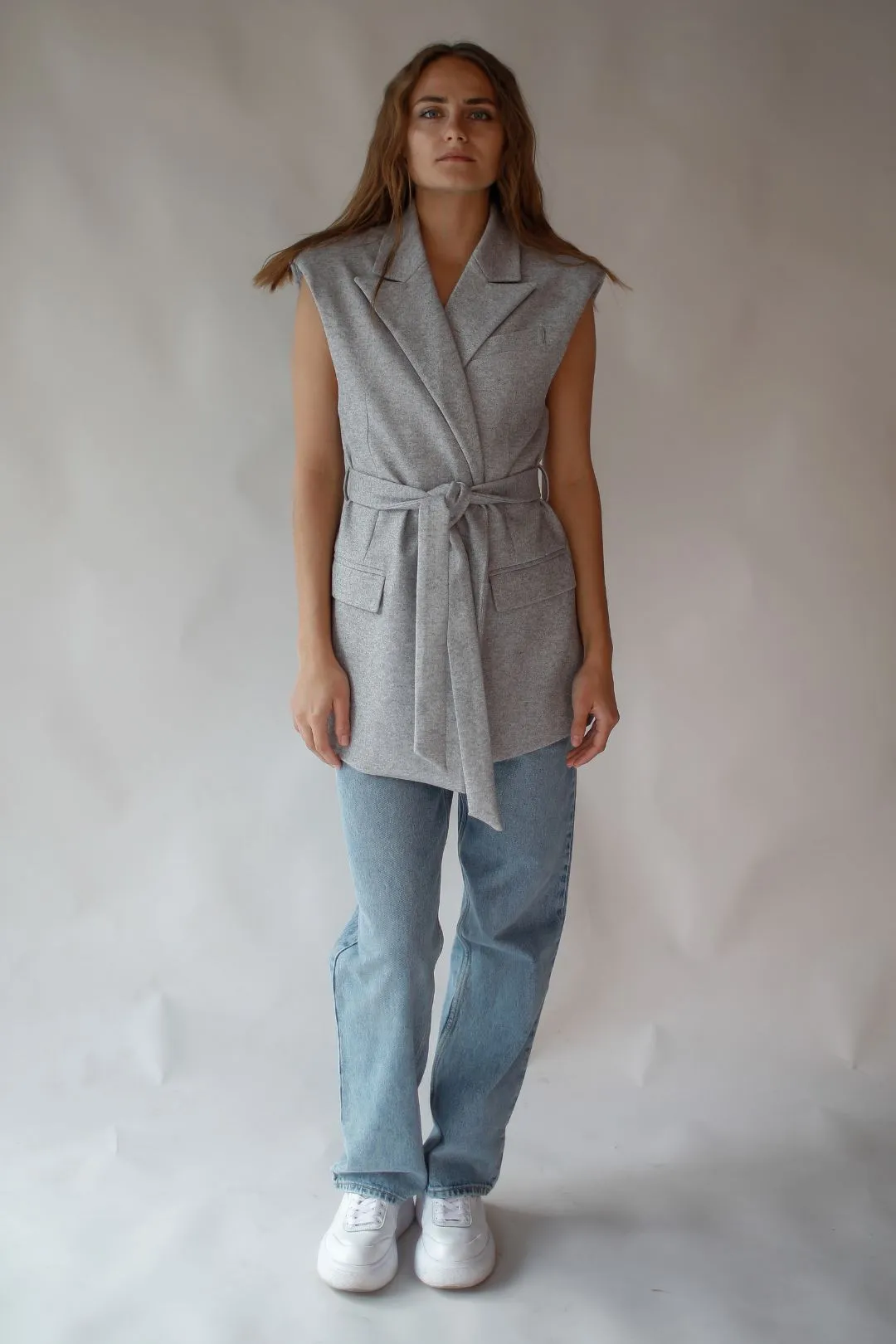 OVERSIZED GREY VEST