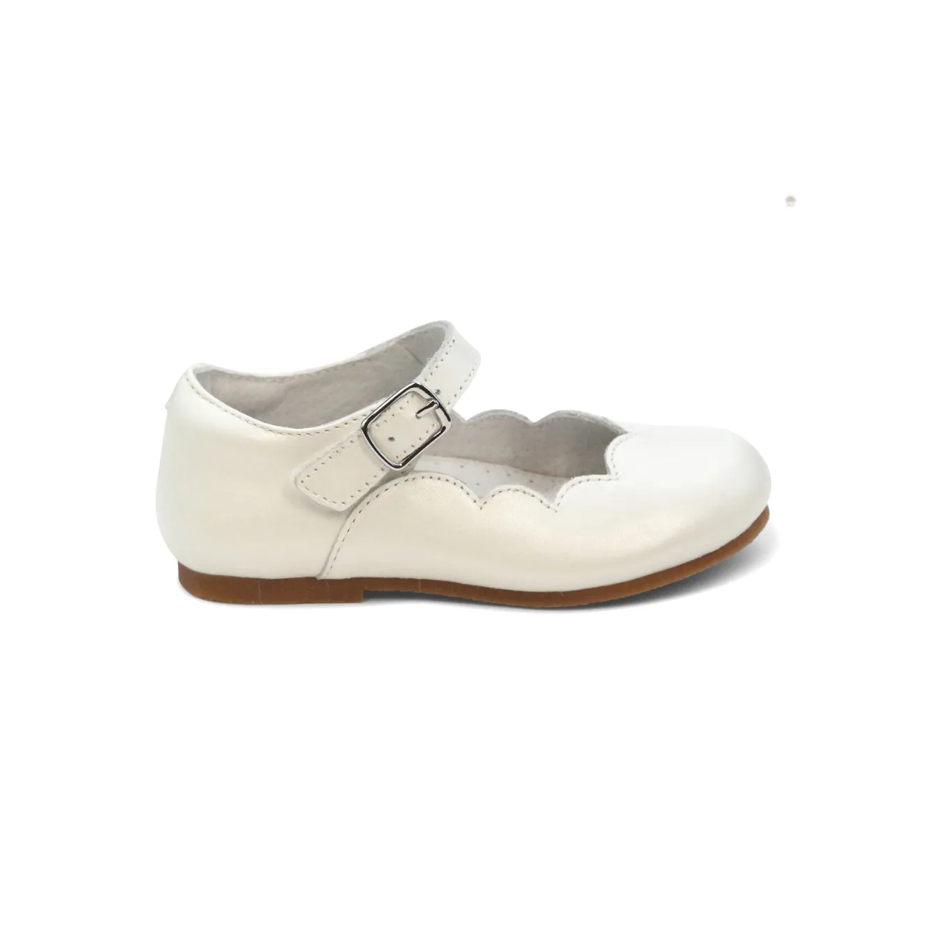 Sonia Scalloped Flat