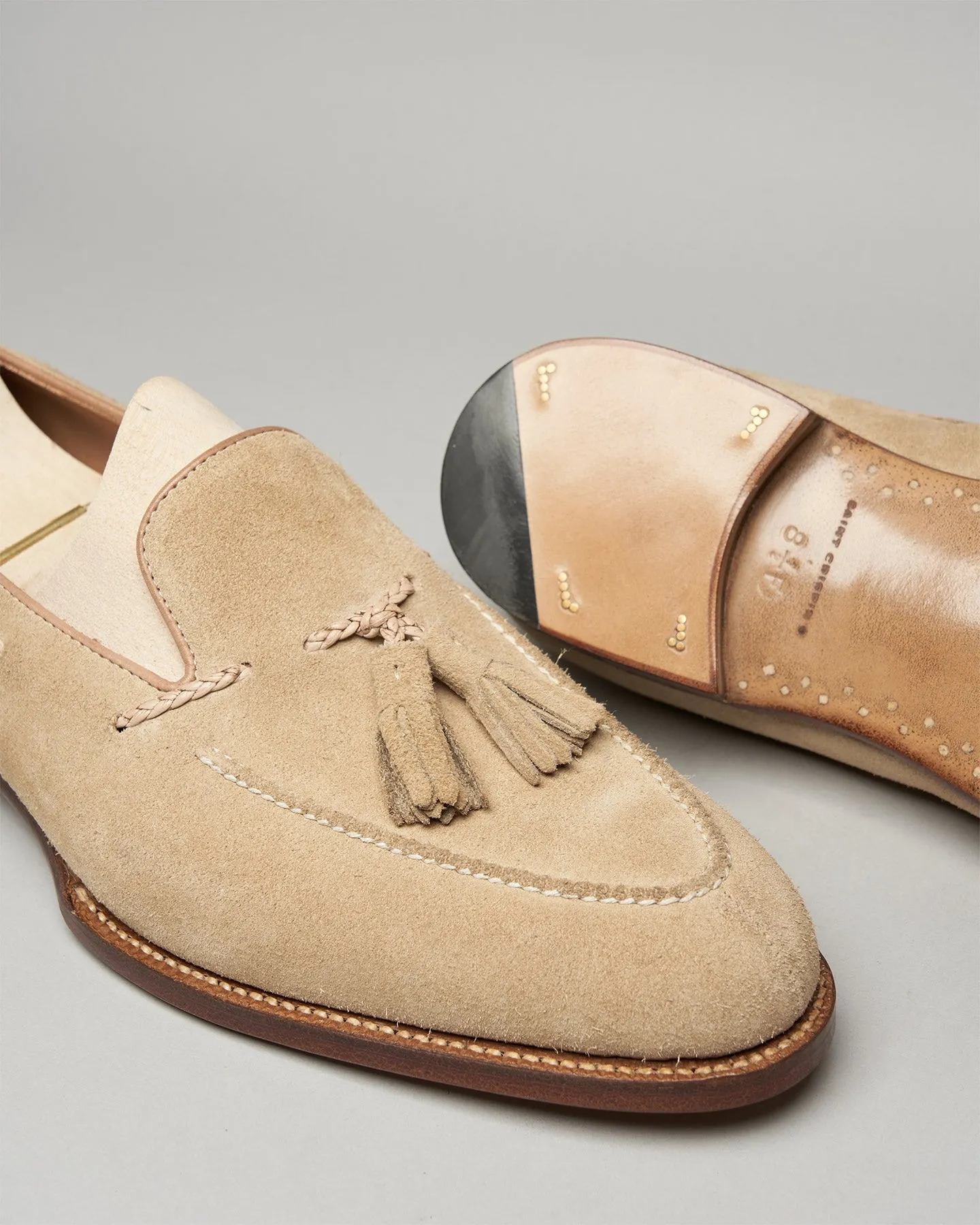 Tassel Loafer | Suede | Cream | 642