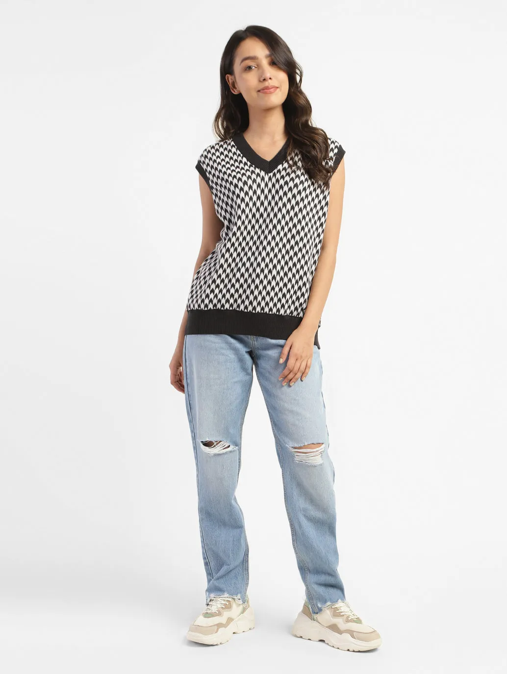 Women's V-Neck Checkered Sweater